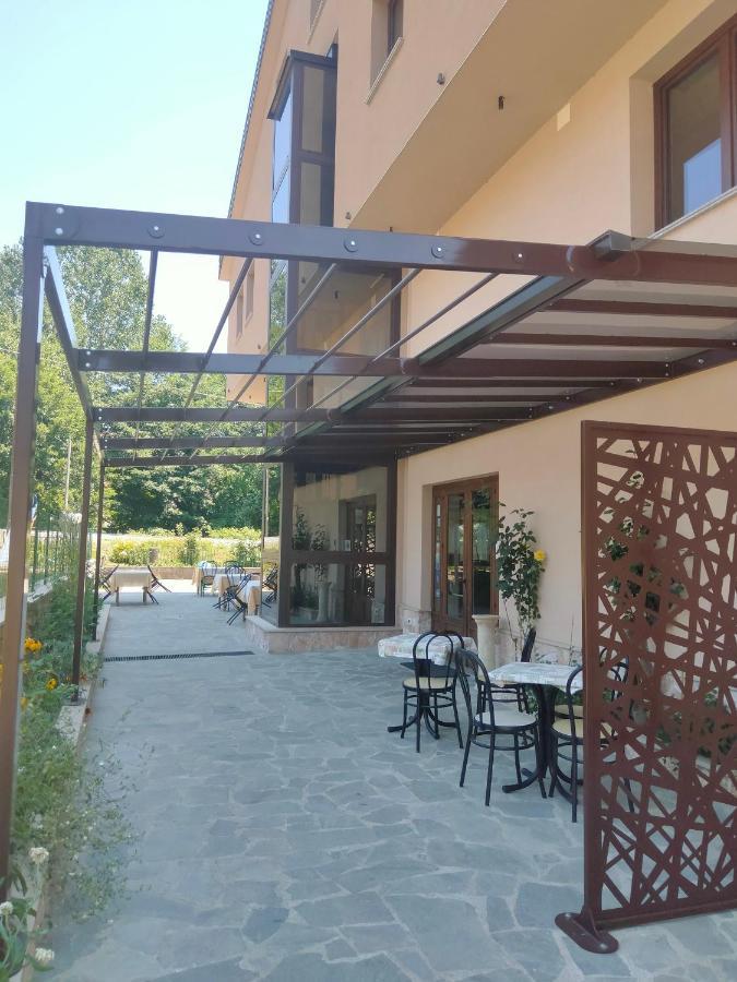 Hotel Ristorante Caligiuri Decollatura Bagian luar foto